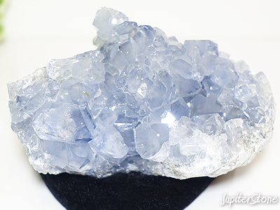 天使が舞い降りる強力ヒーリングストーン「極上セレスタイト」原石の  